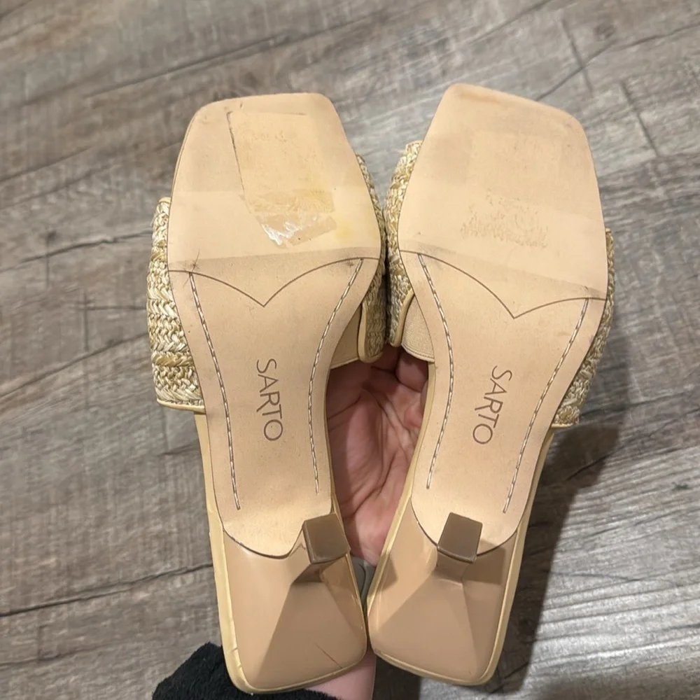 NWOB!! Franco Sarto - Betty Square Toe Sandal - Tan - Size 9M